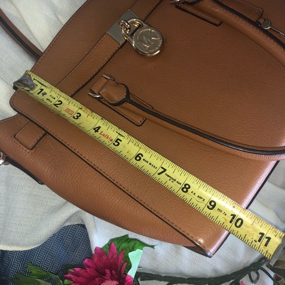 MK Hamilton Medium Handbag - Picture 9 of 13